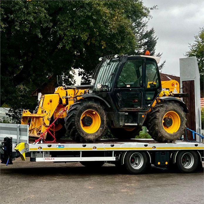 Manipulátor JCB 535-95 – manipulace s materiálem a zemní práce na staveništi