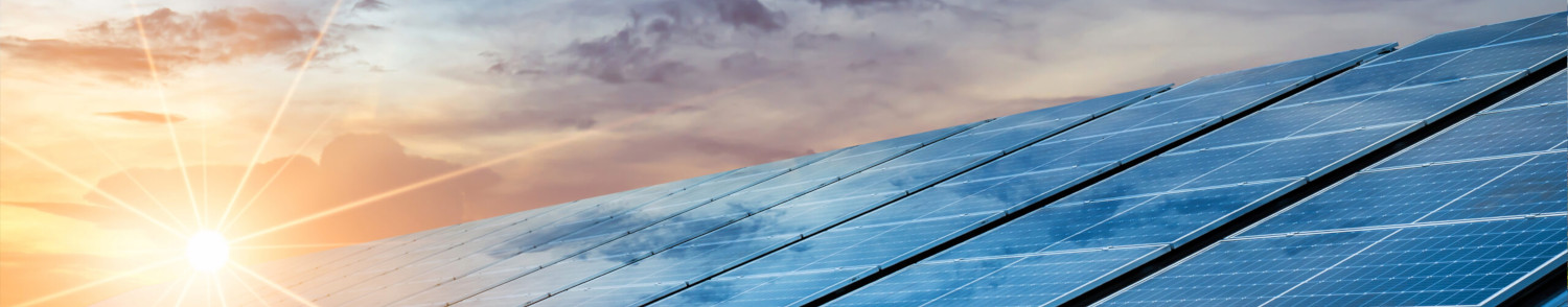 Montáž oplocení a konstrukcí fotovoltaického parku